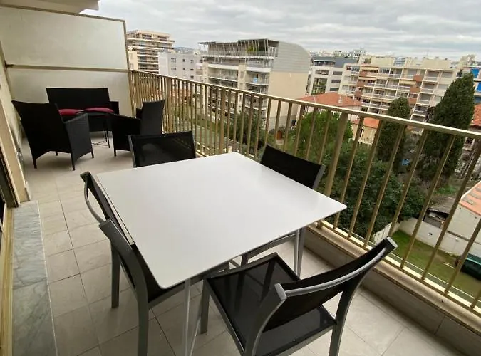 Apartment Superbe Renove A Neuf A 100m De La *