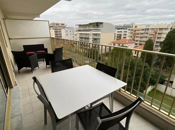 Superbe Renove A Neuf A 100m De La * 胡安莱潘