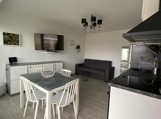 Superbe Renove A Neuf A 100m De La Apartament *